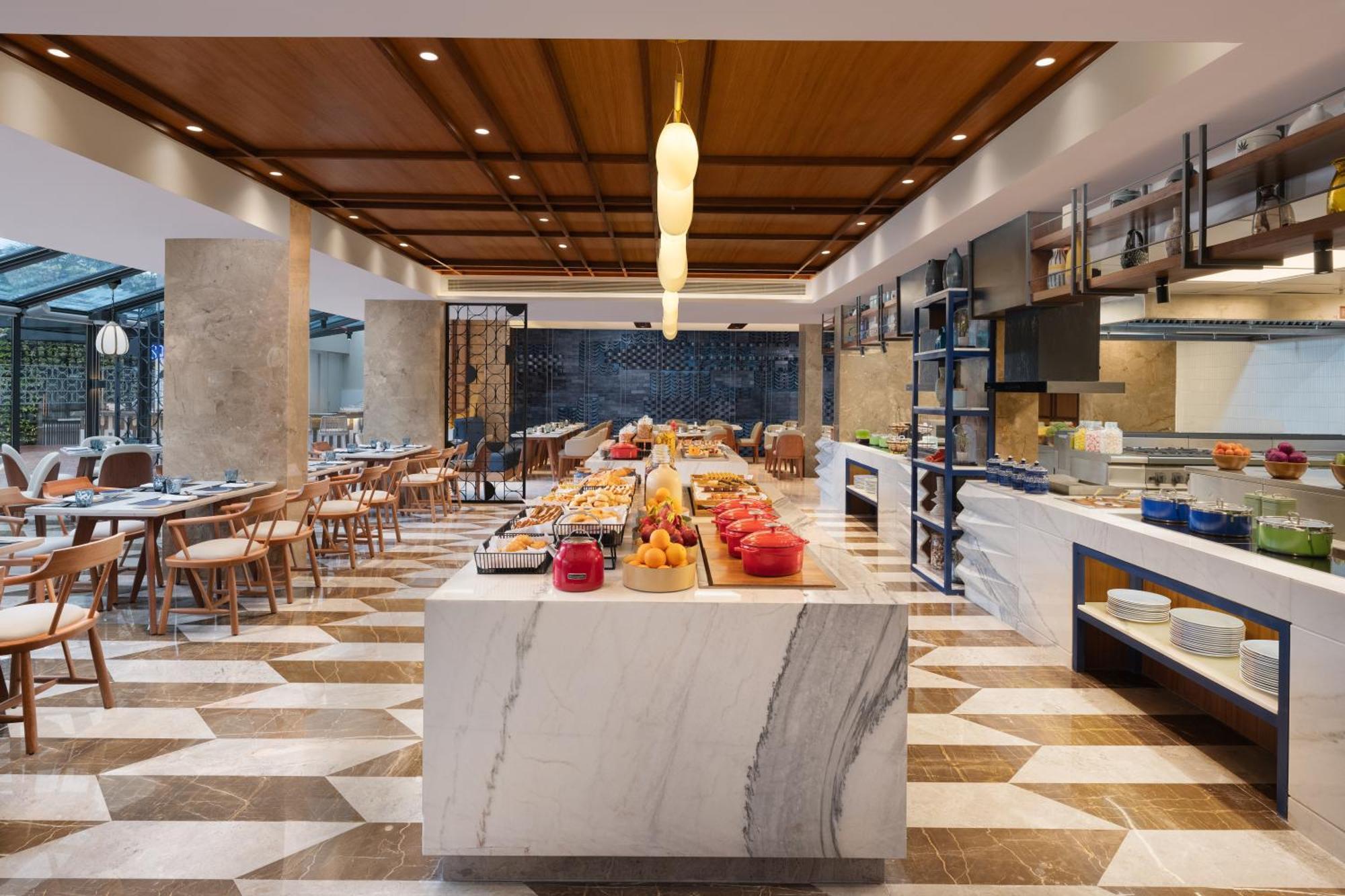 Courtyard By Marriott Goa Colva Hotel Exterior foto
