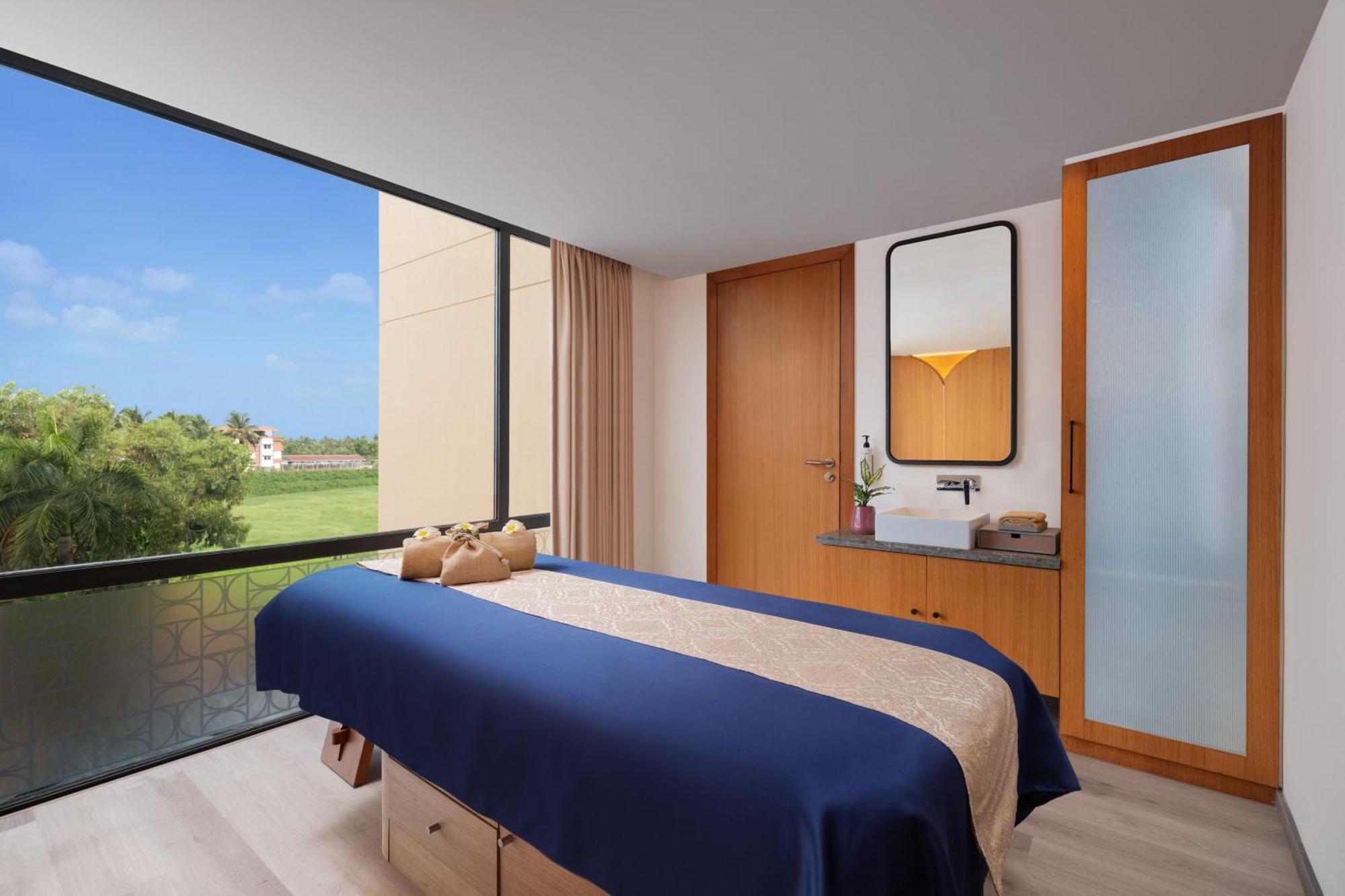 Courtyard By Marriott Goa Colva Hotel Exterior foto