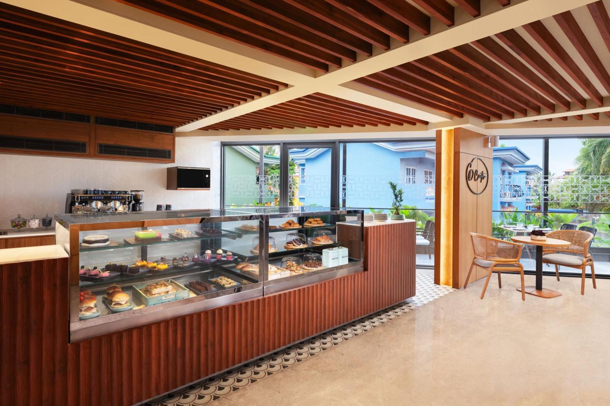 Courtyard By Marriott Goa Colva Hotel Exterior foto