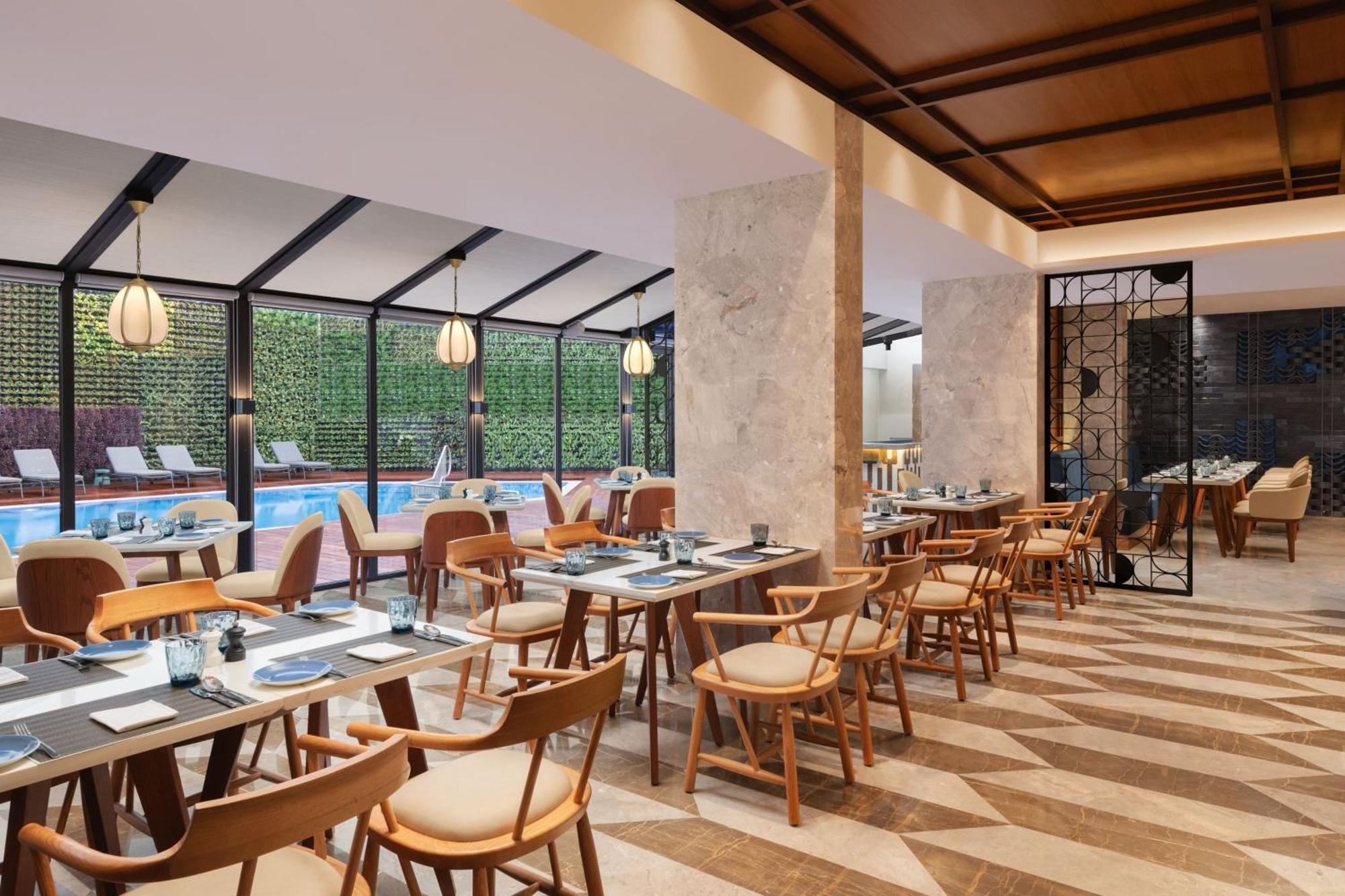 Courtyard By Marriott Goa Colva Hotel Exterior foto