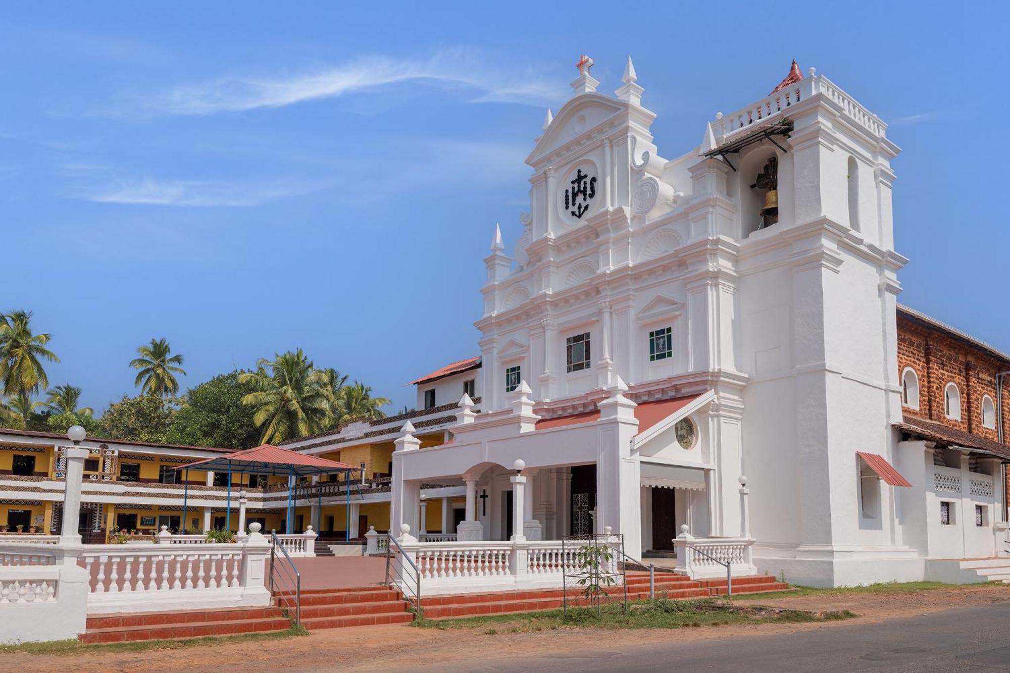 Courtyard By Marriott Goa Colva Hotel Exterior foto